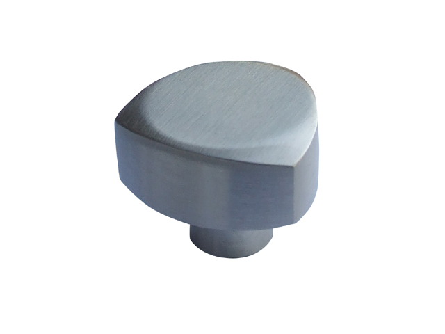 Cisa 06356.00.0. Pomolo in ottone NICHELATO TRILOBATO per cilindri 0G302