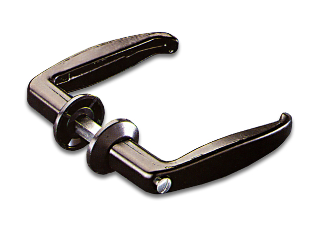 Comunello Art.210 maniglia in alluminio verniciata nera con vite in testa con quadro 8 con rosette. 40X50MM