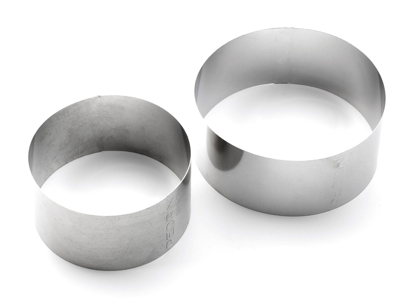 Coppa pasta rotondo in acciaio inox in confezione da 2: diametro 8 e diametro 9,5 cm. linea Lillo. PEDRINI