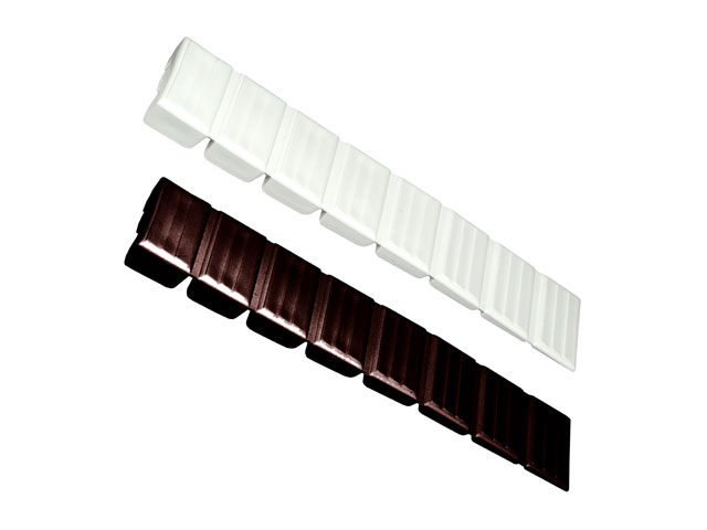 Cuneo per livellare 16pz a 8 sezioni pretagliate in plastica colorata: bianco.