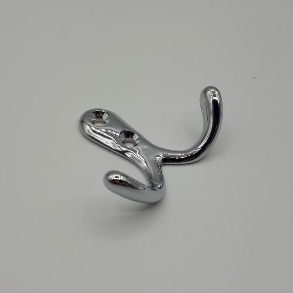 GANCI AT.135 CON 2 GANCI E 2 FORI OTTONE LUCIDO CROMATO COD. BI 153 000