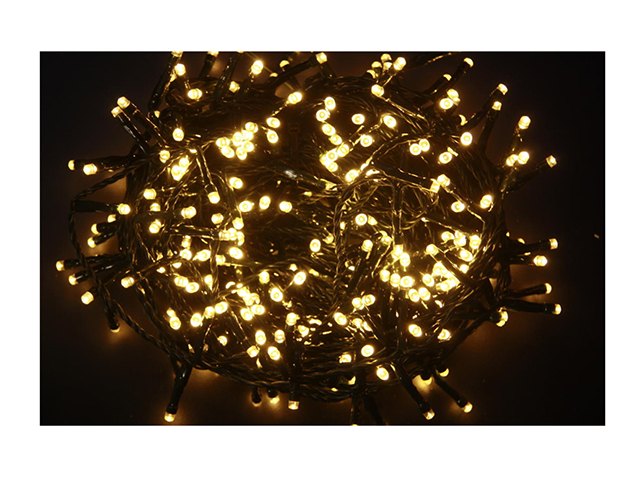 LUCI NATALE da 100led bianco caldo. Lunghezza luci: mt.4,00. Lunghezza cavo: mt.3,00. PER ESTERNO/INTERNO