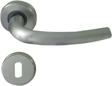 Maniglia con rosetta+bocchetta serie MILENA ottone cromo satinato - quadro mm. 8C/R Patent 744281503