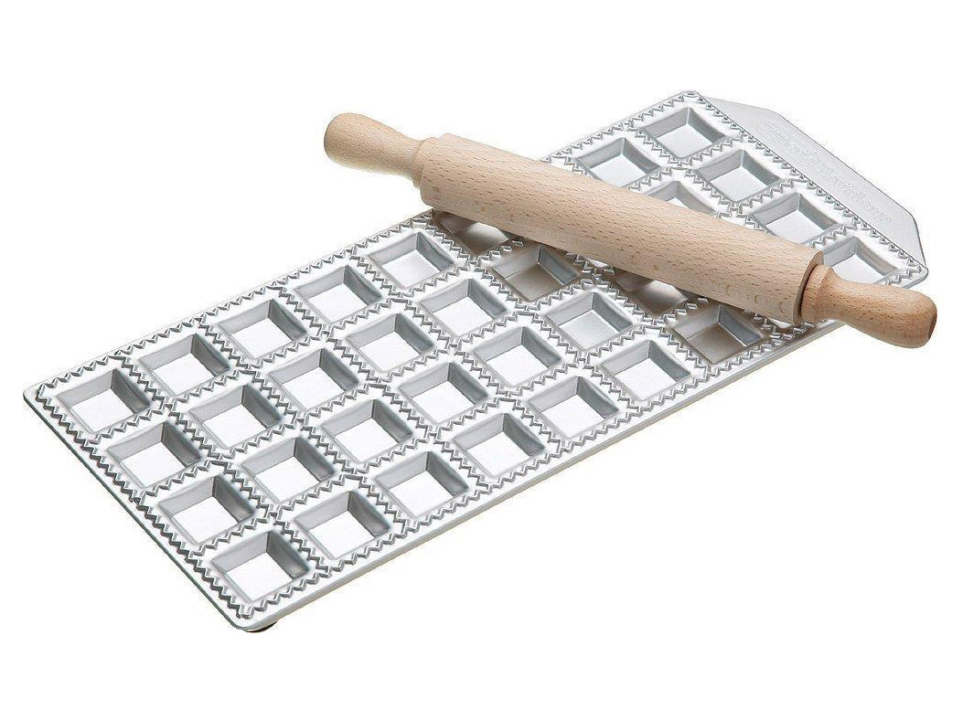 RAVIOLAMP 36 POSTI. Stampo per realizzare i ravioli in casa in modo semplice e veloce. Stampo in alluminio stampato, montato su 