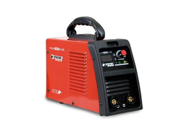 Saldatrice ad inverter SUPER PLUS 140 GE K. 140 Ampere al 100%. Elettrodi saldabili: rutili, inox, ghisa fino al diametro 3,25. 