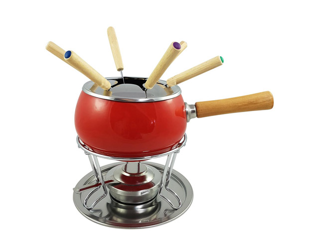 SERVIZIO FONDUTA SMALTATO ROSSO. Servizio fonduta 12 pezzi in acciaio inox smaltato nero manico legno. Il Set comprende: 1 pento