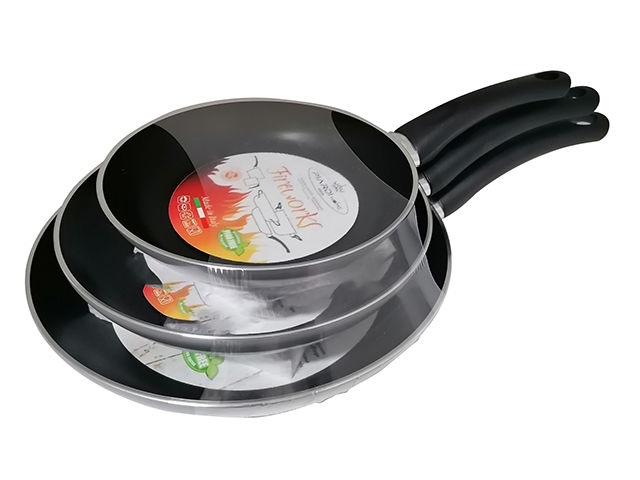 SET 3 PADELLE FIREWORKSSet 3 padelle diametro cm.20-24-28 della linea Fireworks. Esterno grigio e interno nero. Il rivestimento 