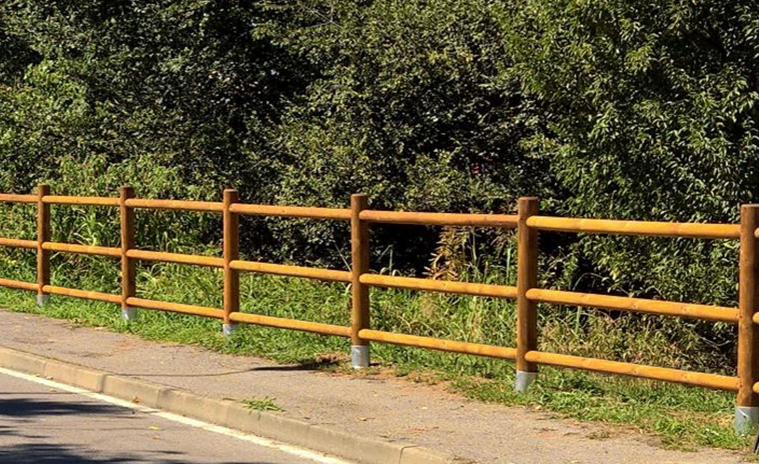 RECINZIONE CON TRE FORI H CM. 200