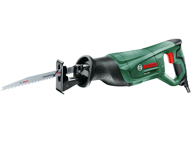 Bosch sega a gattuccio PSA 700 E. Potenza 710 w. Regolazione elettronica. Movimento elittico della lama in 4 posizioni. SDS Bosc