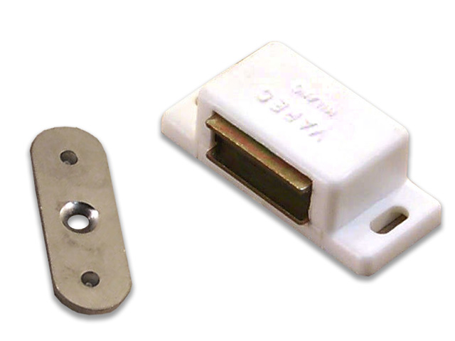 Cricchetto magnetico rettangolare universale MARRONE. Misura 14x20x46mm. Forza d'attrazione Kg.3.