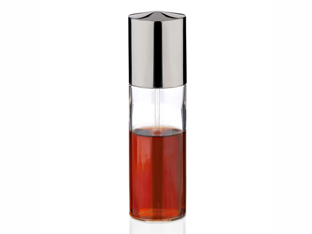 DOSATORE SPRAY OLIO/ACETOOliera con flacone in vetro e coperchio in acciaio lucido, dal design moderno ed elegante.